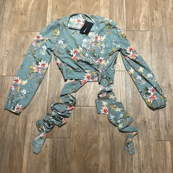 Floral Green Surplice Top - Picture 7 of 13